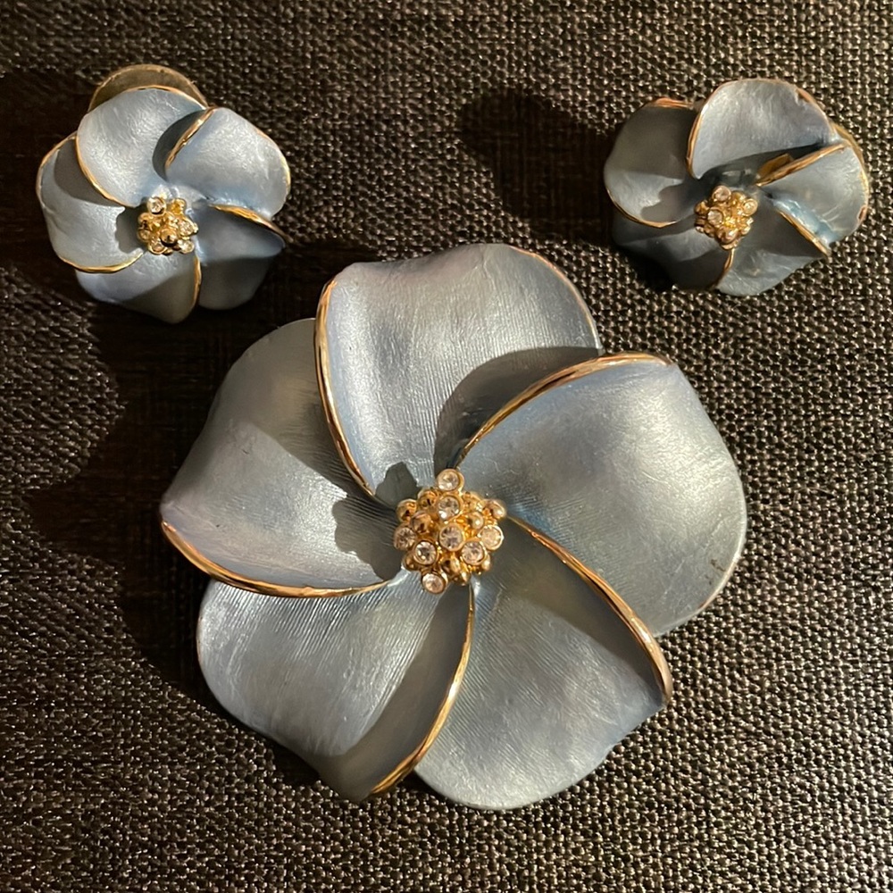Beautiful Blue Vintage Brooch/Pendant & Earring Set
